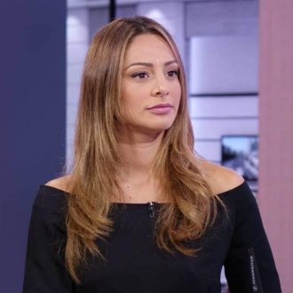 מעיין אדם לא נורמלית-5