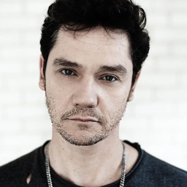 אבי גרייניק