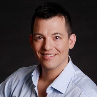 אורי אומנותי-