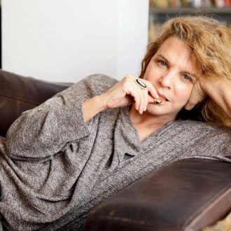 מאחורי הקלעים של החיים-1