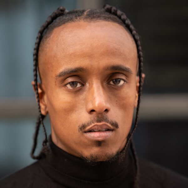 דניאל טגאו-2