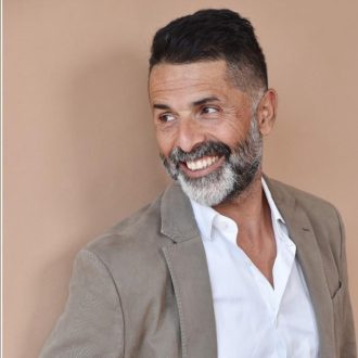 על גאווה ודעה קדומה-0